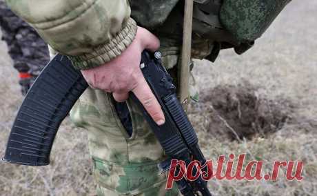 Песков ответил на предложение Кадырова о военном положении в регионах. Решение о введение военного положения в приграничных регионах — прерогатива президента, заявил пресс-секретарь главы государства Дмитрий Песков, передает корреспондент РБК.