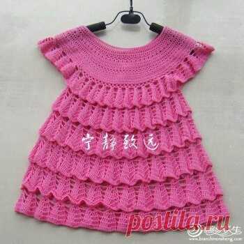 Вязаное детское платье в стиле ретро