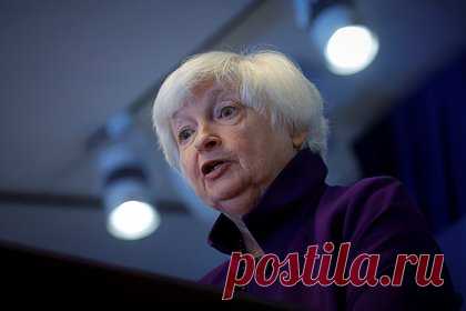 Глава Минфина США нарушила дипломатический этикет в Китае. Американского министра финансов Джанет Йеллен жестко раскритиковали в Соединенных Штатах за нарушение дипломатического этикета при встрече с вице-премьером Государственного совета Китая Хэ Лифэном. Политик оживленно и часто кланялась во время рукопожатия с китайским чиновником.