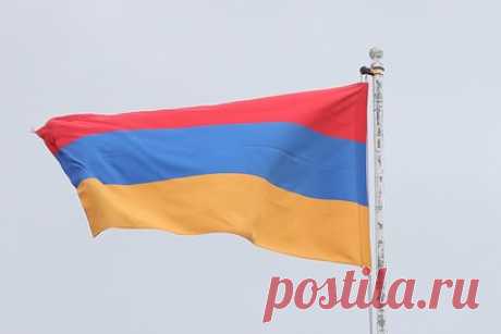 Армения заявила о регрессе в переговорах о либерализации визового режима с ЕС. Заместитель министра иностранных дел Армении Паруйр Ованнисян заявил, что произошел существенный регресс в переговорном процессе по либерализации визового режима страны с Европейским союзом (ЕС). По его словам, работа с ЕС была беспрецедентно интенсивной. Он отметил, что по всем направлениям был зафиксирован прогресс.