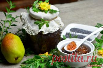 Грушевый джем с маком – чудесный десерт, который способен стать вкусным дополнением для многих блюд. Маленькими кубиками груш можно украсить манный пудинг, творожную запеканку. Из джема получается