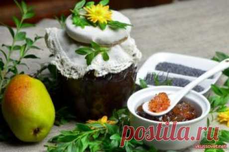 Грушевый джем с маком – чудесный десерт, который способен стать вкусным дополнением для многих блюд. Маленькими кубиками груш можно украсить манный пудинг, творожную запеканку. Из джема получается