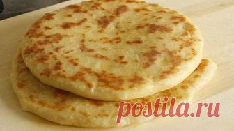 БЫСТРЫЙ СЫРНЫЙ ПИРОГ НА СКОВОРОДЕ ( ОТ ДРОЖЖЕВОГО ТЕСТА НЕ ОТЛИЧИТЬ!) - ЭТО ВОСТОРГ И ВОСХИЩЕНИЕ! Мягчайшая выпечка с потрясающей начинкой — мечта, а не ужин! Пышное, воздушное...