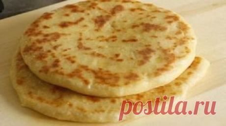 БЫСТРЫЙ СЫРНЫЙ ПИРОГ НА СКОВОРОДЕ ( ОТ ДРОЖЖЕВОГО ТЕСТА НЕ ОТЛИЧИТЬ!) - ЭТО ВОСТОРГ И ВОСХИЩЕНИЕ! Мягчайшая выпечка с потрясающей начинкой — мечта, а не ужин! Пышное, воздушное...