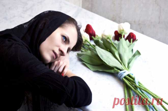 К чему снится умершая мама: сонник про покойную мать