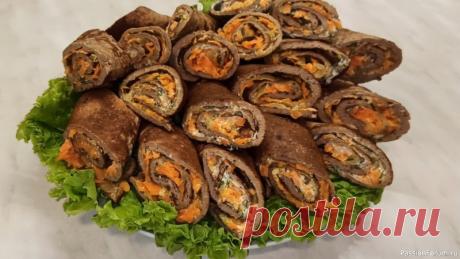 Праздничная закуска .Печеночные рулетики. Всем привет! В предверии праздников предлагаю приготовить замечательные закусочные печеночные рулетики.Такие вкусные ,что даже те,кто не любит печень - точно оценят!Ингредиенты : Для теста 1. Печень куриная - 500 г2.Яйца - 2 шт 3.Сметана - 200 гр 4.Мука - 100г Для начинки : 1.Лук - 2 шт...