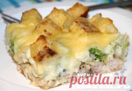 Рыба, запеченная с цветной капустой, брокколи и сухариками
