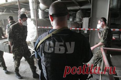 СБУ начало обыск в связываемой с российскими предпринимателями энергокомпании. Служба безопасности Украины (СБУ) начала проводить обыск в украинской энергокомпании VS Energy, ранее ее акционерами были российские предприниматели. VS Energy занимает 10 процентов энергетического рынка страны, ранее ее акционерами были россияне Гинер, Воеводин, а также зампред Госдумы России Бабаков.