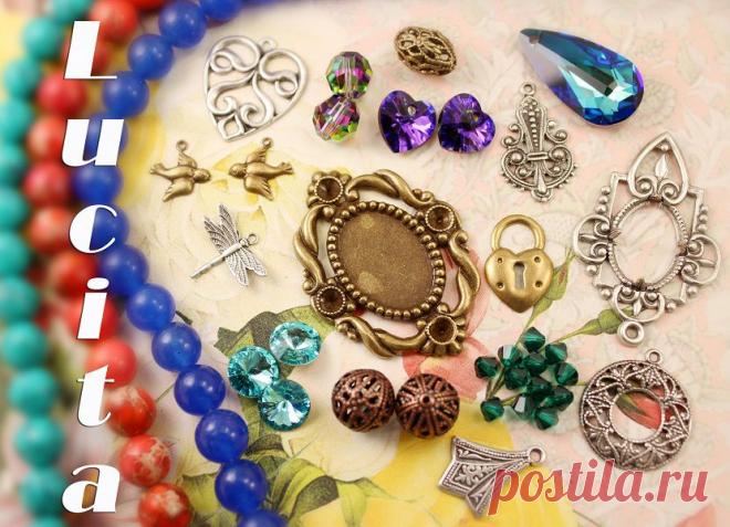 Изготовление бижутерии - это очень увлекательное занятие, которое затягивает и дарит по-настоящему позитивные эмоции!)))
Здесь Вы можете реализовать себя по полной, выложив всю свою фантазию и душевную теплоту в сотворённых Вами украшениях. Когда носишь бижутерию, которая сделана собственными руками, чувствуешь себя как-то по-особенному. А когда ты эту красоту даришь кому-то, то испытываешь неподдельную радость и гордость за свои труды.))