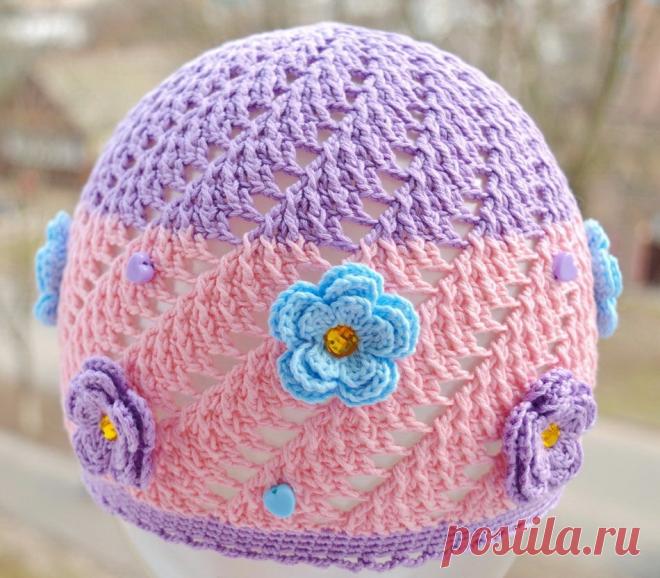 Шапочка с цветочками и спиралевидным узором для ростовой куклы, девочки / Одежда для кукол