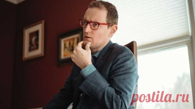 Работать не 12 часов, а головой. Советы трудоголикам Трудитесь не покладая рук, а работы не становится меньше? Вот бы добавить пару часов в сутки, а лучше — пару дней в неделю! К сожалению, время нам неподвластно. Зато мы можем решать, как его использовать. Подумайте сами: у Билла Гейтса и Арнольда Шварценеггера столько же минут в часе, часов в сутках, дней в неделе, недель в году и лет в десятилетии, сколько и у нас. Если они успевают вершить великие дела, значит, и мы можем. Осталось лишь…