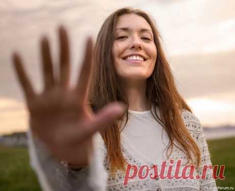 "Разрешите людям вас не любить". Е.Потапенко «Разрешите людям вас не любить.&nbsp;Во-первых, они не обязаны.&nbsp;Во-вторых, это сильно упрощает жизнь и высвобождает немало дополнительной энергии.&nbsp;Да, страшно.&nbsp;Да, кажется, что нас, таких клевых, не любить невозможно. Все обязаны адекватно откликаться на наше бытие, слова и...