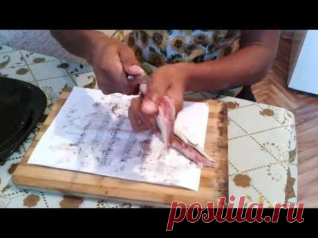 Как быстро почистить селедку без костей. Филе. - YouTube