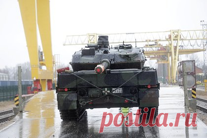В Литве одобрили закупку танков Leopard 2. Госсовет обороны Литвы одобрил закупку у Германии танков Leopard 2. Об этом сообщил советник президента прибалтийской республики Кестутис Будрис. По его словам, Leopard 2 является «самым эффективным танком, который соответствует полному перечню критериев, установленных Литвой».