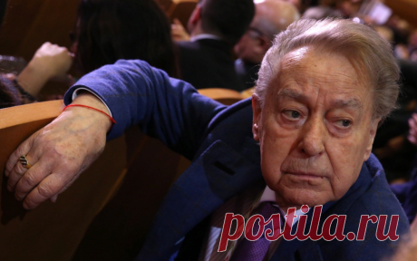 "Отец мой сдает": стихотворение А.Дементьева для тех, у кого есть пожилые родители | Эстер Нуво | Яндекс Дзен