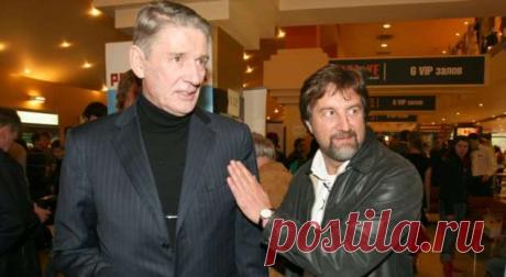 «Мы все абсолютно голые»: неожиданное архивное фото Александра Абдулова и Леонида Ярмольника восхитило поклонников . Милая Я