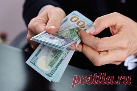 Фанат Джонни Кэша купил его дом по завышенной цене. В Калифорнии продали бывший дом американского певца Джонни Кэша. Новым владельцем стал фанат музыканта, который приобрел недвижимость по завышенной цене через два месяца после выхода объекта в продажу. Изначальная цена объекта составляла 1,79 миллиона долларов, финальная — 1,85 миллиона.