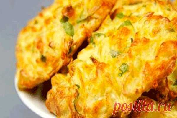 Капустные драники - Кулинарная страница

Нежные капустные драники по этому рецепту настолько вкусные, что от них невозможно оторваться. И даже детям они нравятся