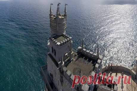 Мэр латвийского города признал Крым российским. Мэр крупного латвийского города Даугавпилса Андрейс Элксниньш признал Крым российским и отказался называть Россию агрессором. «Крым является частью Российской Федерации, — заявил политик, отвечая на вопрос ведущей о принадлежности региона.