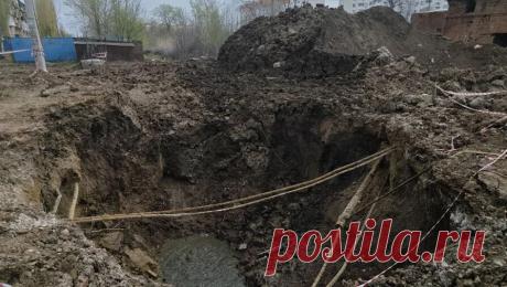 В Саратовской области более 100 домов остались без холодной воды. В Энгельсе Саратовской области 115 многоквартирных домов остались без холодного водоснабжения. Об этом сообщает Telegram-канал "Саратов 24". "На улице Менделеева обрушилась часть канализационного коллектора. В результате ...