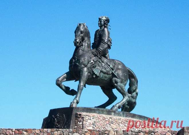 Замки, крепости, дворцы
Куршская коса, которая находится буквально в паре часов езды от центра города.
Этот город никого не оставит равнодушным! Маршрут: Янтарный —> Куршская коса —> Калининград —> Светлогорск —> Советск