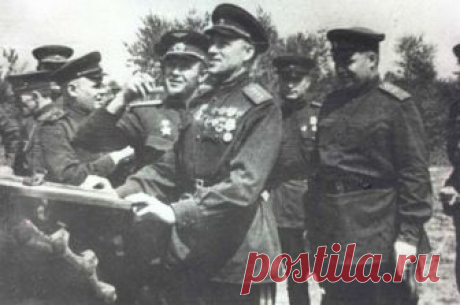 Курская дуга — битва, выигранная заранее. Как СССР обошёл Третий рейх Стратегически война против Советского Союза была проиграна Германией ещё в 1941 г. Битва на Курской дуге сделала этот проигрыш явным для всех, включая Гитлера, который жаловался, что от одной мысли о наступлении у него начинает болеть живот.