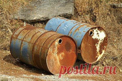 Россиянина в бочке из-под топлива унесло в море