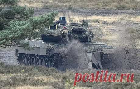 Канада отправила Украине первый из четырех танков Leopard 2. Министр национальной обороны Анита Ананд сообщила, что из Галифакса вылетел военный самолет с техникой на борту