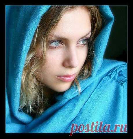 В голубом