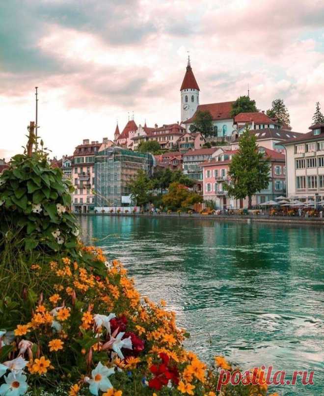 Тун, Швейцария