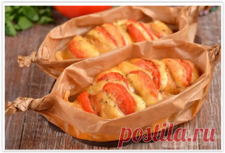 Сочная, нежная и полезная куриная грудка с сыром и помидорами в пергаменте