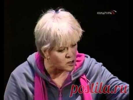 ▶ Алиса Фрейндлих - Оскар и розовая дама (2 ч) - YouTube.в 2-х частях) 2007. Телеверсия.
Моноспектакль Санкт-Петербургского академического театра им. Ленсовета по роману Эрика-Эммануэля Шмитта (fr. Éric-Emmanuel Schmitt «Oscar et la dame rose»).
режиссер — Владислав Пази
актриса — Алиса Фрейндлих
перевод — Ирина Мягкова
художник — Мария Брянцева
художник по свету — Глеб Фильштинский
музыкальное оформление — Владимир Бычковский