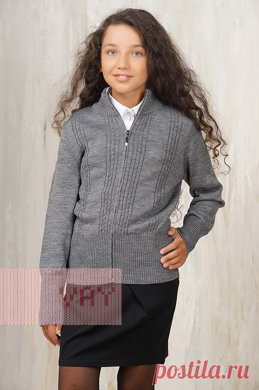 Школьная форма от марки VAY. Жакет для девочек от VAY (артикул 732), цветовое решение серый. Ещё больше школьной формы марки ВЭЙ на наших сайтах. Официальное представительство бренда VAY: купить в розницу в магазине Согревай.ру https://www.sogrevay.ru, оптовые закупки на Ньювэй.ру https://www.newvay.ru