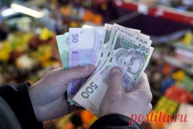 В Днепре массовый наплыв фальшивых денег: как распознать подделку и что с ней делать