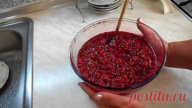 САМАЯ ПОЛЕЗНАЯ ЗАГОТОВКА НА ЗИМУ ,СЫРАЯ КАЛИНА С МЕДОМ.