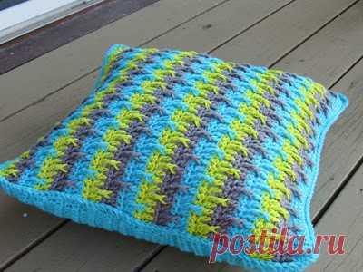 Textured Throw Pillow Cover Crochet Pattern, Free Pattern Want a perfect new accessory to light up your patio or living room? Try this vibrant crochet pattern worked in worsted weight yarn. I love the granny square pillowcases but wanted something more contemporary to