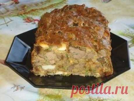 ПЕЧЕНЬ В ТЕСТЕ: ПОПРОБУЙТЕ - И ОБАЛДЕЕТЕ!))) 
Очень вкусно!

Ингредиенты и приготовление :

1 кг любой печени (здесь куриная — вареная),

Печь 20 — 25 минут при 180*С.