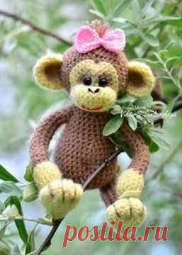 Вязаная обезьянка. Ма-а-а-ленькая