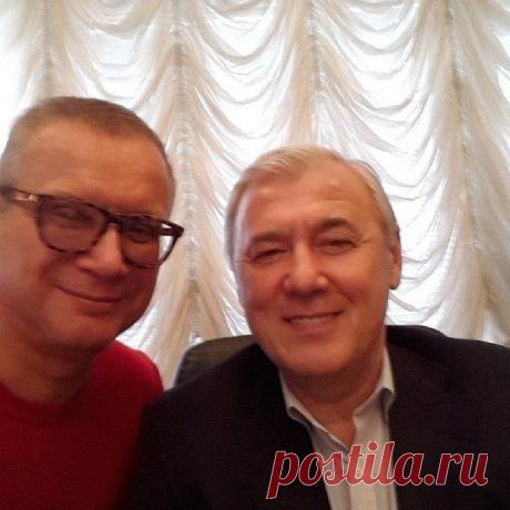 Обсудили банковское дело в России))