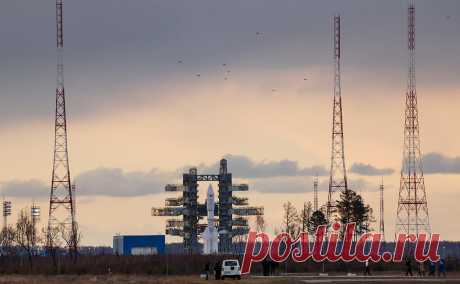 «Роскосмос» раскрыл причину второй отмены пуска «Ангары». Запуск ракеты «Ангара-А5» отменили из-за сбоя системы контроля запуска двигателя. Накануне запуск отменили из-за сбоя системы наддува бака окислителя центрального блока.