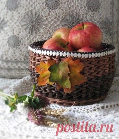 Корзина из бумажной лозы "Осенние листья"