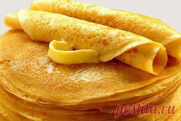 Блинчики Безупречные | Краше Всех Наши блинчики — безупречные! и правда, не в чем упрекнуть такой рецепт! Ингредиенты: кипяток — 1,5 стакана; молоко — 1,5 стакана; яйца — 2 штуки; мука — 1,5 стакана (тесто должно быть реже, чем на оладьи); сливочное масло — 1,5 столовые ложки; сахарный песок — 1,5 столовые ложки; соль — 0,5 чайной ложки; ваниль. Взбейте яйца с сахаром, добавьте соль и ваниль. Далее взбивая смесь, добавляем молоко и постепенно всыпаем муку. Не переставая вз...