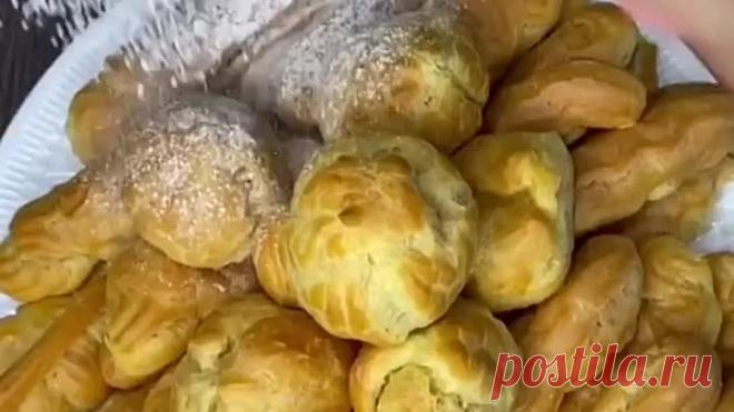 Эклеры (ингредиенты в описании видео)