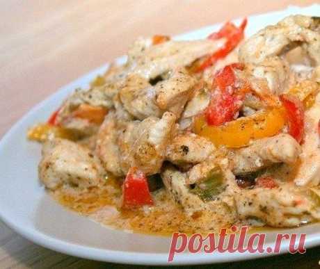 Свинина с овощами, тушеная в сливках