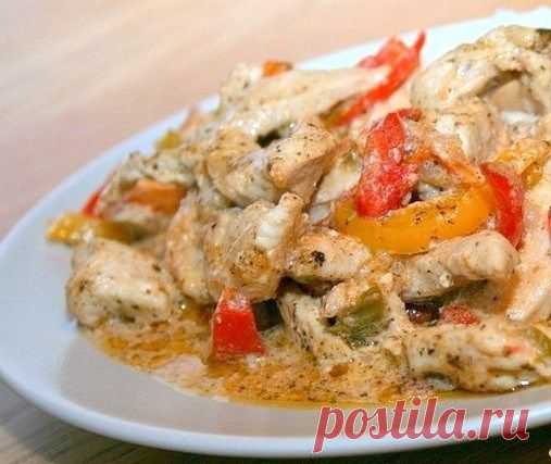 Свинина с овощами, тушеная в сливках