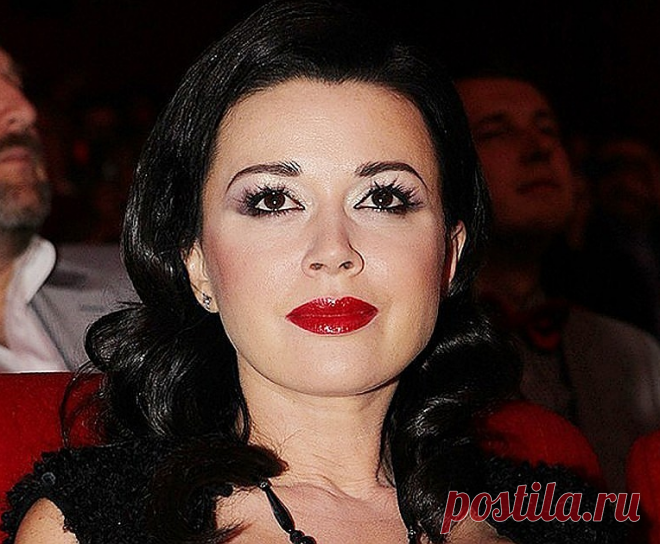 Анастасия Заворотнюк просила помощи у Иосифа Кобзона!
Нелли Кобзон в шоке от известия о раке у актрисы.