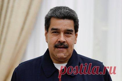 Стало известно о тайных американских базах в спорном регионе. Президент Венесуэлы Николас Мадуро заявил, правительство страны располагает подтвержденными данными о присутствии тайных военных баз Южного командования армии США и лагерей ЦРУ на территории спорного с Гайаной региона Эссекибо. «Они контролируют конгресс, две партии», — отметил он.