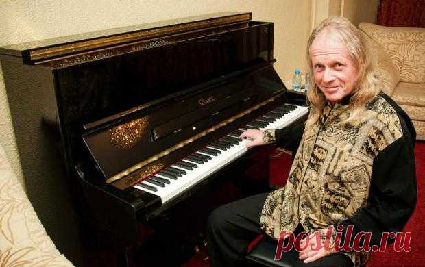 Крис Кельми именинник: как сейчас выглядит и чем занимается советский рок-музыкант