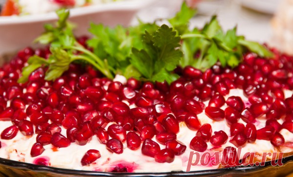 Салаты с зернами граната: Три вкусные идеи - Кулинарные советы для любителей готовить вкусно - Хозяйке на заметку - Кулинария - IVONA - bigmir)net - IVONA bigmir)net