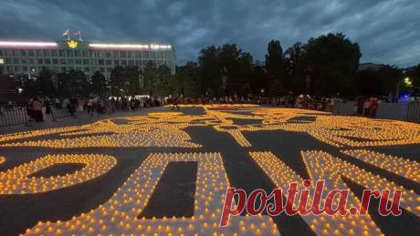 В Махачкале создали картину из 20 тысяч свечей ко Дню памяти и скорби